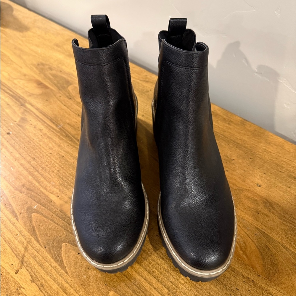 Dolce Vita Black Leather Ankle Boots